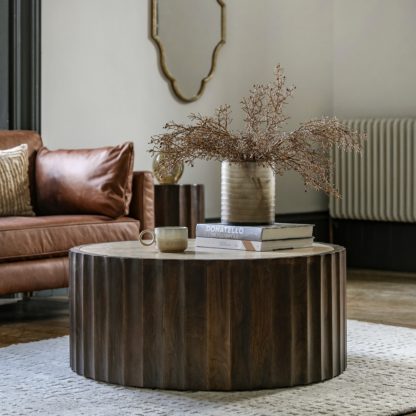 1b8f18bf051bd51236d5283f9d97a5023dbe107809a2ba6da0fba11bdd01be75.jpg An Image of Chantry Coffee Table Brown