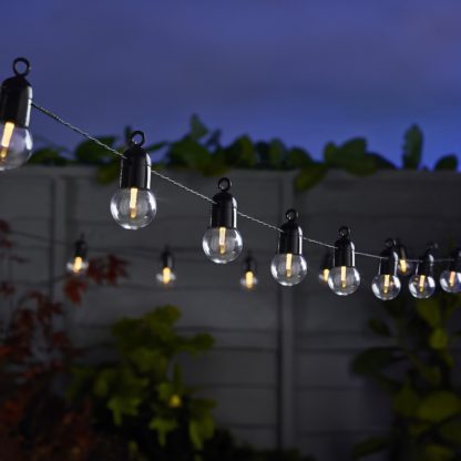 8895c7d724caf162b46a102972120ae7d3d1d921a4f421d19041b05a726b2470.jpg An Image of The Solar Company 40 Festoon Lights - White