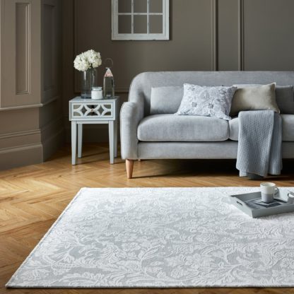 d199d00d7833d11f7dab77bc5058d3daf5cd5c3c8e278ee26ff1064e745bc5a5.jpg An Image of Dorma Winchester Chenille Rug Grey