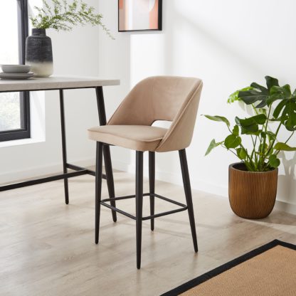 6e785542428889c17588e509b284a686fd1d49faf8df1895e31f0553856c0988.jpg An Image of Lillia Velvet Bar Stool Velvet Mink