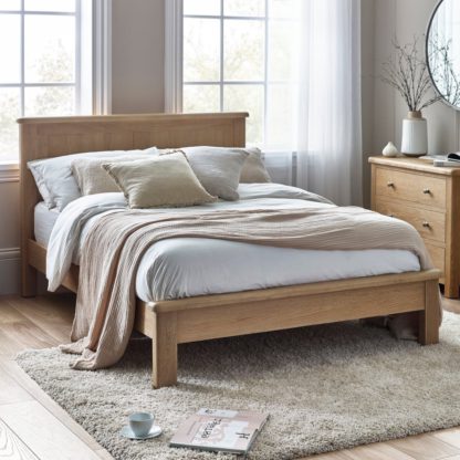 72825c6558d553af8bdc3b22433471705645d20b158a4f1bd1d6b47d8b8bd2d0.jpg An Image of Memphis – Double – Low Foot-End Wooden Bed – Limed Oak – Wooden – 4ft6 - Happy Beds