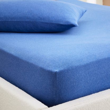 ee6c3003ff7e6da87fa57379d1c381d1166111cff5759bfe022390bfb5efef6f.jpg An Image of Elements Cotton Jersey Plain Fitted Sheet Classic Blue