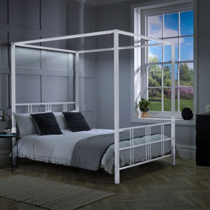 10d0166b225a8a6289800974312081c57a8372cb60a54e62e1cf930d08a0adae.jpg An Image of X Rocker Fern 4 Poster Bed with LED Lights