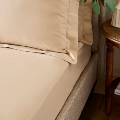 1329a4dcf55d788fae878e23f2cd9291043a2c14ee2d37c7e5927780a8def98c.jpg An Image of Dorma Premium Brushed Cotton Fitted Sheet
