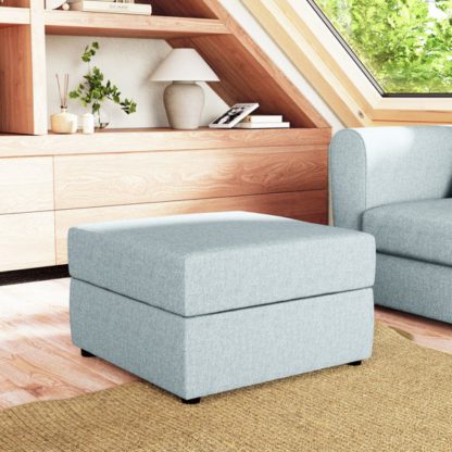 2effa87af1be53dd5c70a6829c8e13f328efae777056075b9960ff18e0f9dba7.jpg An Image of Square Soft Texture Storage Footstool