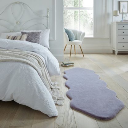538b7c00a12475077f8cfc836c82e53a3abfe72388d84d3a7f29296415bdb965.jpg An Image of Supersoft Double Pelt Faux Fur Rug