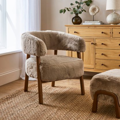55ffbc3d73c535b268d3c685331563d10e779ef4cd6843fdce8d98eddeac1d13.jpg An Image of Cleo Supersoft Faux Fur Accent Chair Taupe