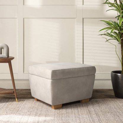 5b8fa1fce9ac568da68eebe2fea66b5ce251930aac526a32e76a5c3eca511158.jpg An Image of Arundel Footstool