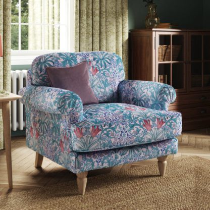 9efce4546a1122affd5fba0d7cb1708daa7b7a4a462d69c4cc1923200c60f654.jpg An Image of Jolene William Morris Woodland Weeds Print Velvet Snuggle Chair