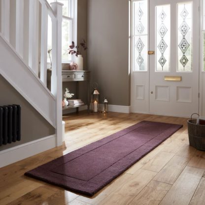 a955fd76a4df4cc9fd6901fb2aa38b2303fb9461e0b63a793dcdba1b663a65b7.jpg An Image of Boston Wool Border Runner