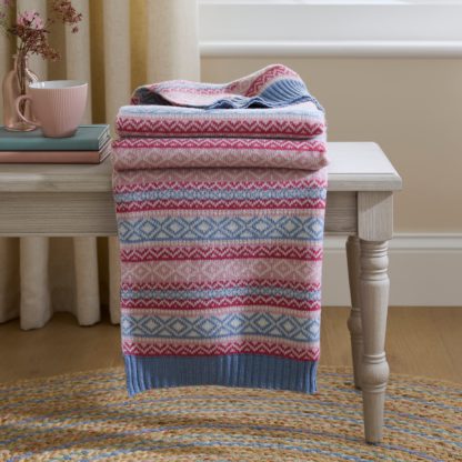 af9d4c570abd60e06a9d391583c1b0560dc782c75738bc0f3b098386b45c5e86.jpg An Image of Fairaisle Throw 130cm x 180cm Multicoloured
