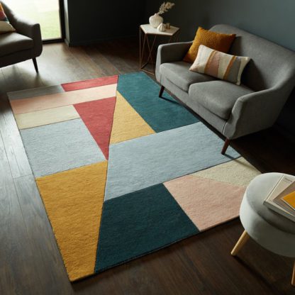 b674862ecb2b3dad8f8102da28140b7aec48e4a2cc2f58d2aad951ce17bb9121.jpg An Image of Alwyn Geometric Rug