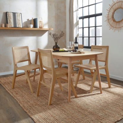 ca524a19953c385eb042c013c12a9929ed02a2013a42c7ce19b4dcea7a6e1135.jpg An Image of Karla Rectangular Extendable Dining Table with 4 Arielle Natural Oak Dining Chairs