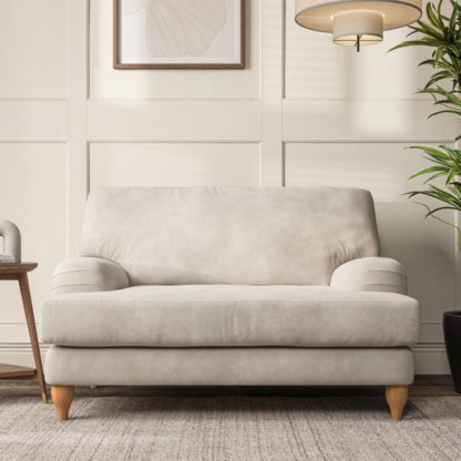 cf2d95f281cf225e191b4355eea51d11cf19901f88bc609ffb4b28e67df90471.jpg An Image of Darwin Snuggle Chair