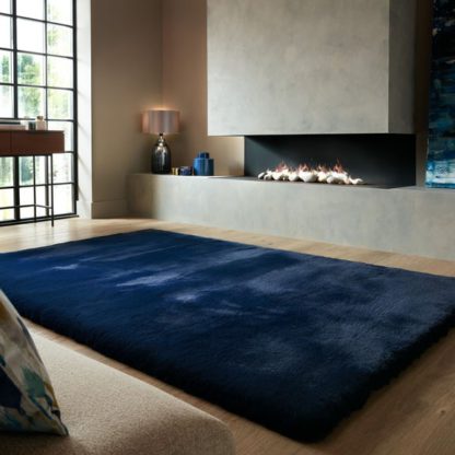d852b5615faa7b964085876363d4d22628189da758e53de3ee0f2d684b115959.jpg An Image of Ivy Luxury Faux Fur Rug