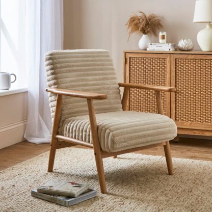e40d1f918dbda3a5db65fd2d0fa3c93f9fac405217fa8edaf914ab6199e8c7ca.jpg An Image of Quinn Supersoft Faux Fur Accent Chair
