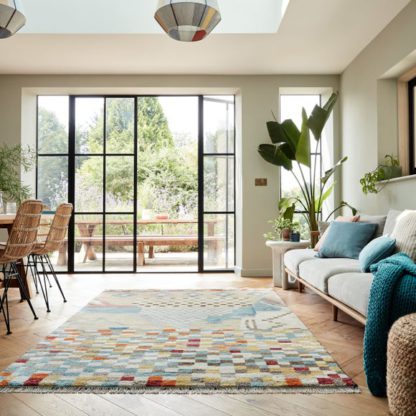 e9cb6061922f77abf9424552bab1e9fccf0cd3b8b38a8e14dffae326fa3bf0a1.jpg An Image of Umra Premium Hand-Knotted Shaggy Wool Rug